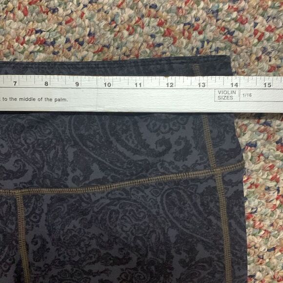 Athleta Chatarunga Gray Black Paisley Print Mid-Rise Full Length Leggings Size S - Picture 11 of 14